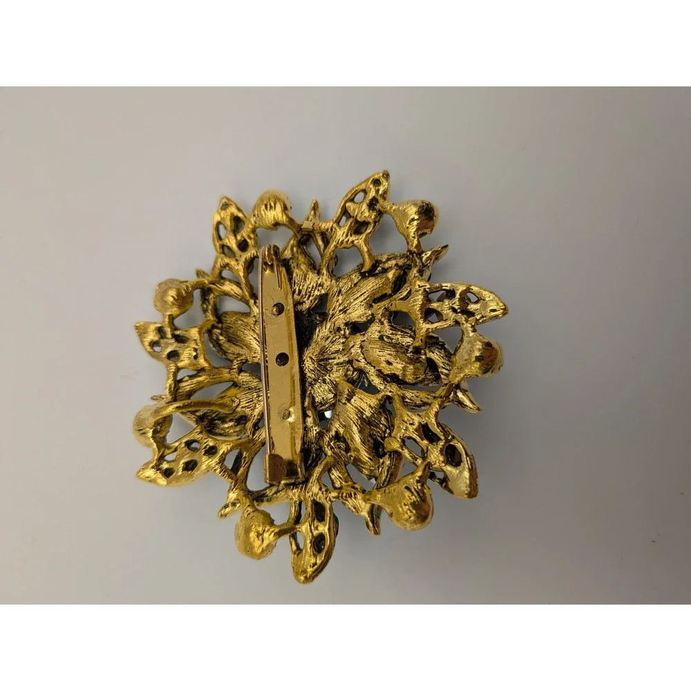 Green Rhinestone Starburst Brooch Pendant Gold Tone Emerald Aurora Borealis 2.75
